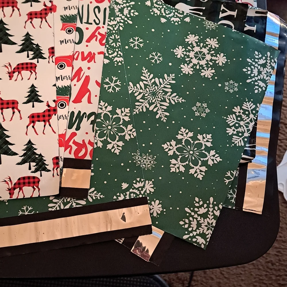 160 pc Christmas shipping bundle